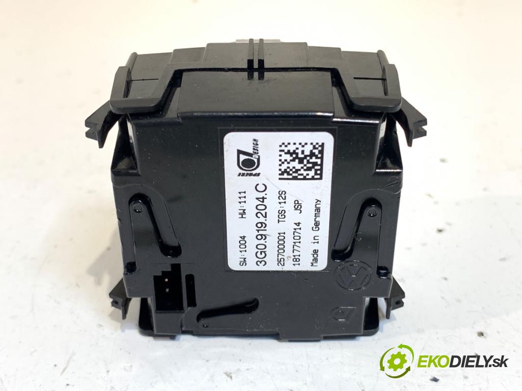 VW PASSAT B8 Kombi 2018 140 kW 2.0 TDI 4motion 1968 Displej 3G0919204C (Prístrojová doska)