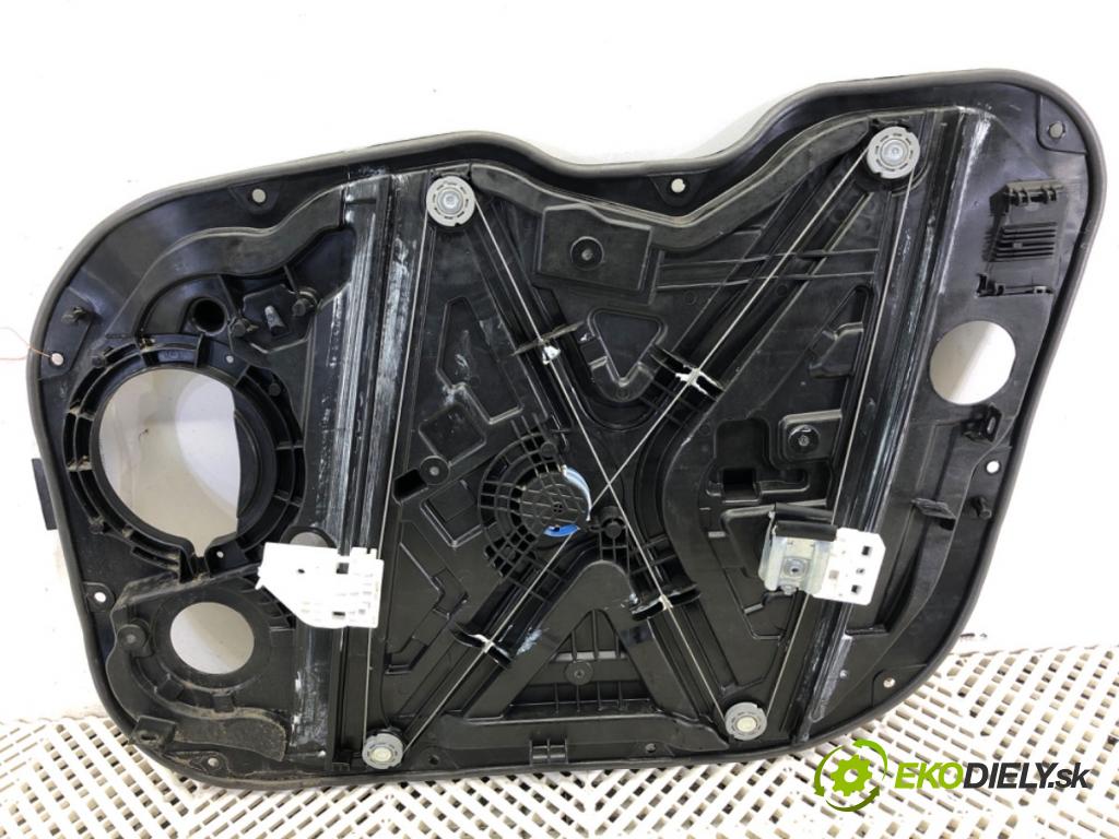HYUNDAI i30 liftback 2022 88 kW 1.0 T-GDI 998 mechanismus okna levý přední část 82470-G4140 82450-G4010