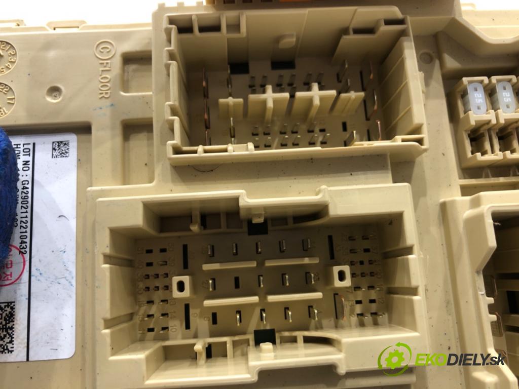 HYUNDAI i30 liftback 2022 88 kW 1.0 T-GDI 998 modul BSI 91955-G4290 (Pojistková skříňka)