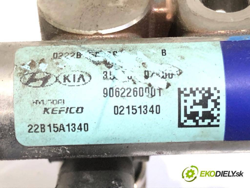 HYUNDAI i30 liftback 2022 88 kW 1.0 T-GDI 998 Lišta vstrekovacia 9041090012 (Vstrekovacia lišta)