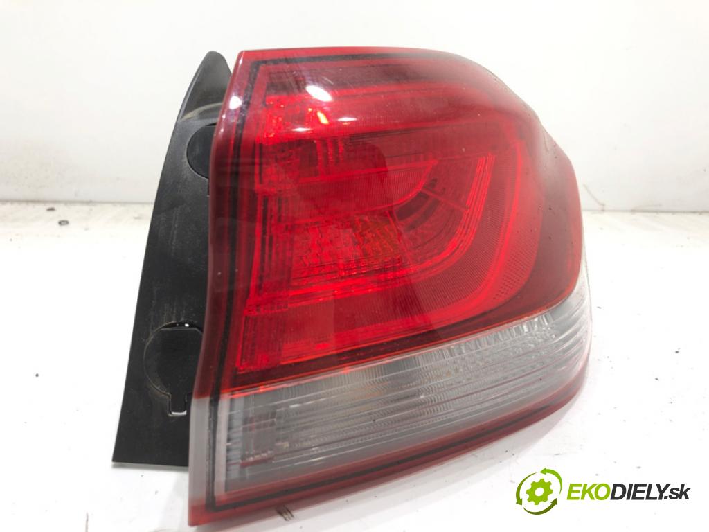 HYUNDAI i30 liftback 2022 88 kW 1.0 T-GDI 998 světlo pravý zadní část 92402G4000