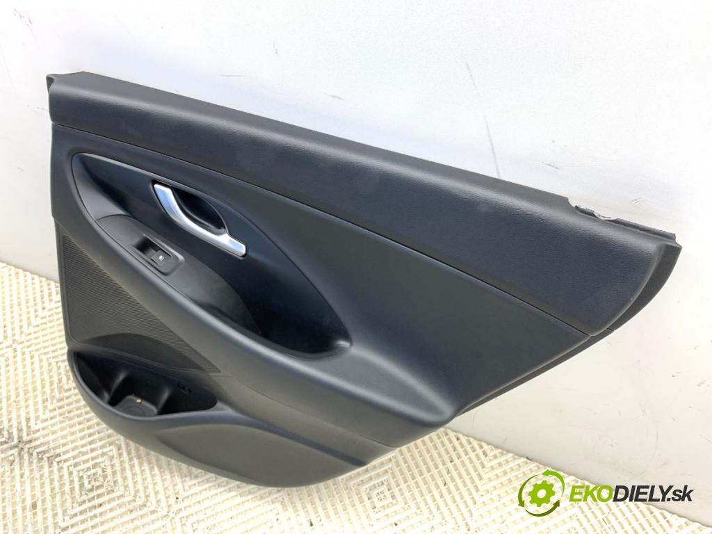 HYUNDAI i30 liftback 2022 88 kW 1.0 T-GDI 998 ča dveře pravý zadní část