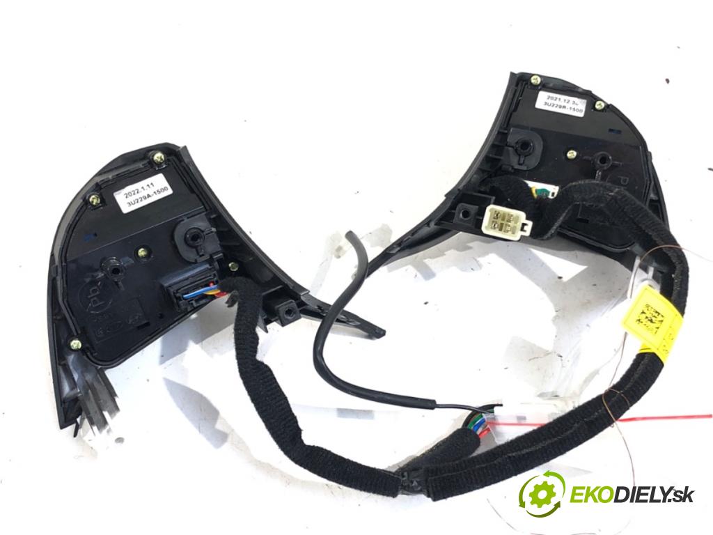 HYUNDAI i30 liftback 2022 88 kW 1.0 T-GDI 998 SPÍNAČE: volantu 96710G4131 96720G4270
