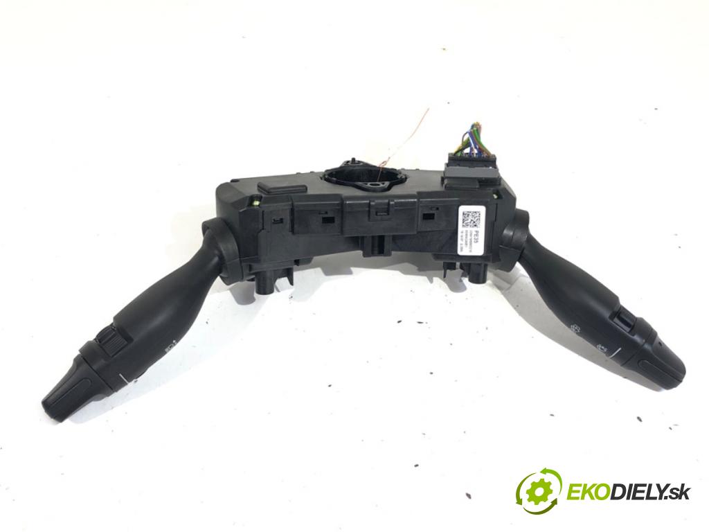 HYUNDAI i30 liftback 2022 88 kW 1.0 T-GDI 998 Prepínač kombinovaný 93404G4951 (Prepínacie páčky pod volantom)