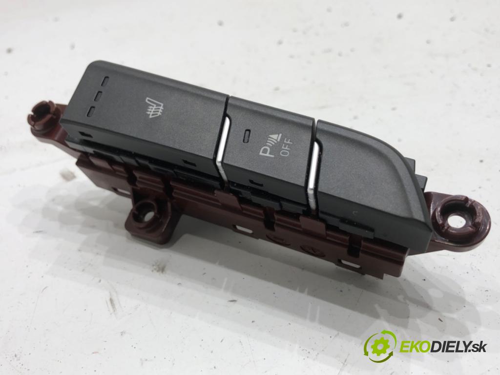 HYUNDAI i30 liftback 2022 88 kW 1.0 T-GDI 998 Prepínač ohrievania, vyhrievania sedačky 93350-G4250 (Prepínacie páčky pod volantom)