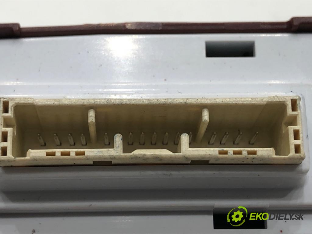 HYUNDAI i30 liftback 2022 88 kW 1.0 T-GDI 998 Prepínač ohrievania, vyhrievania sedačky 93350-G4250 (Prepínacie páčky pod volantom)