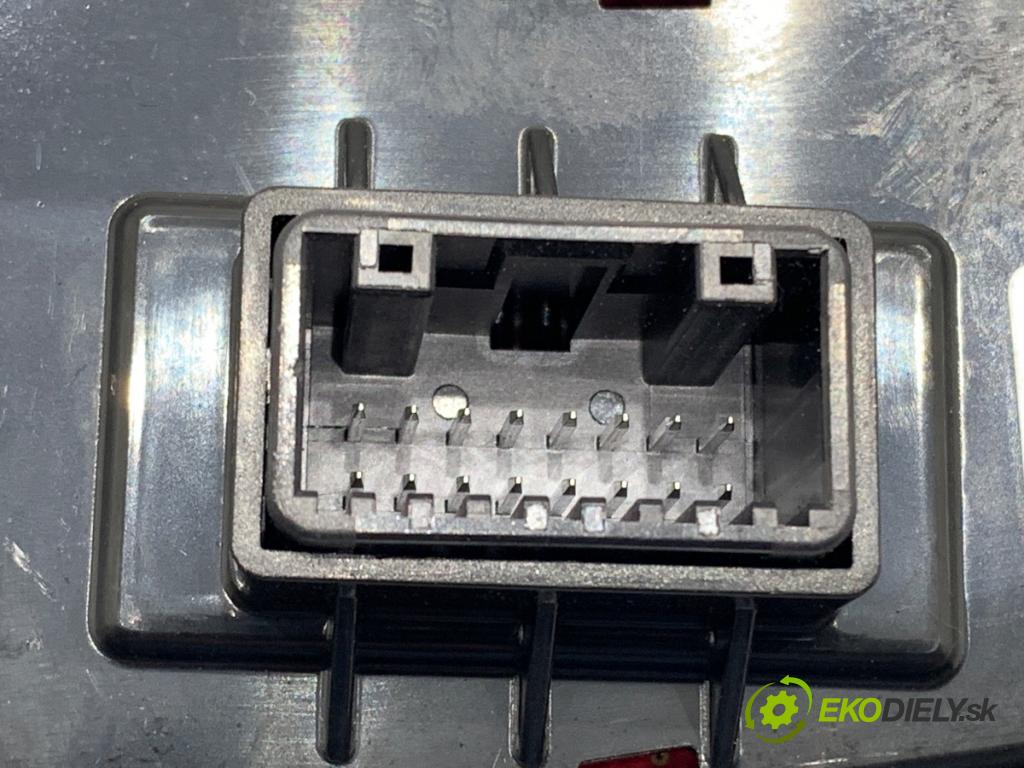 HYUNDAI i30 liftback 2022 88 kW 1.0 T-GDI 998 Prepínač nastavenia svetiel 93750G4090 (Prepínacie páčky pod volantom)