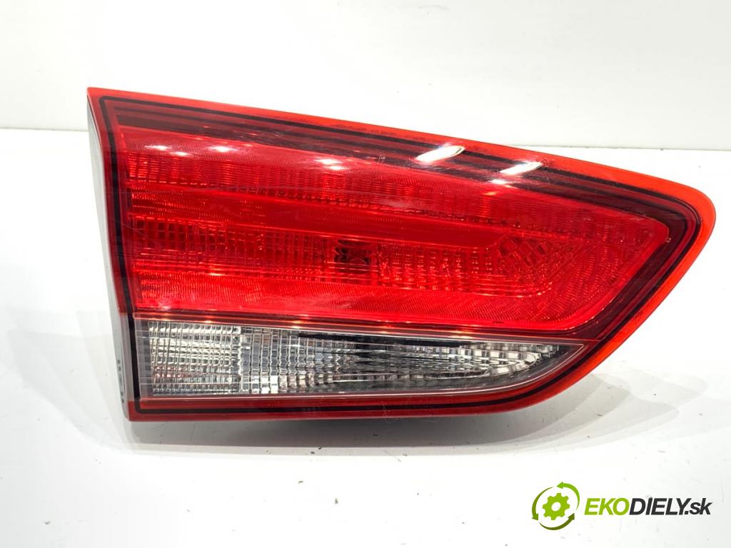 HYUNDAI i30 liftback 2022 88 kW 1.0 T-GDI 998 světlo zadní část levá strana vnitřní 92403G4000 (Klika dveří ostatní)