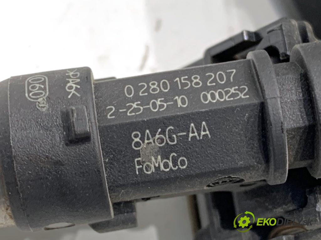 FORD FIESTA MK7 liftback 2010 60 kW 1.25 1242 Lišta vstrekovacia 8A6G-AA (Vstrekovacia lišta)