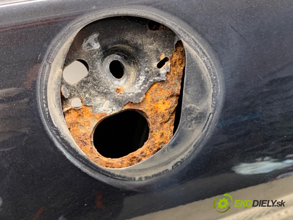 FORD FIESTA MK7 liftback 2010 60 kW 1.25 1242 dveře levý přední část