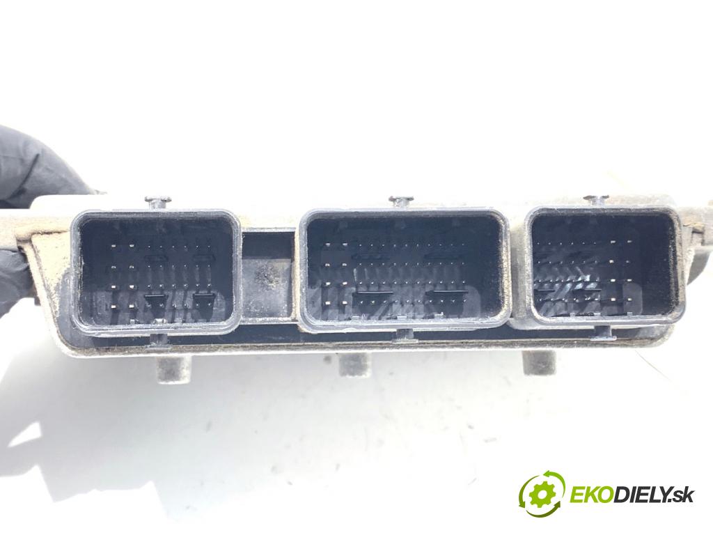 FORD FIESTA MK7 liftback 2010 60 kW 1.25 1242 riadiaca jednotka Motor AV21-12A650-CC (Riadiaca jednotka)