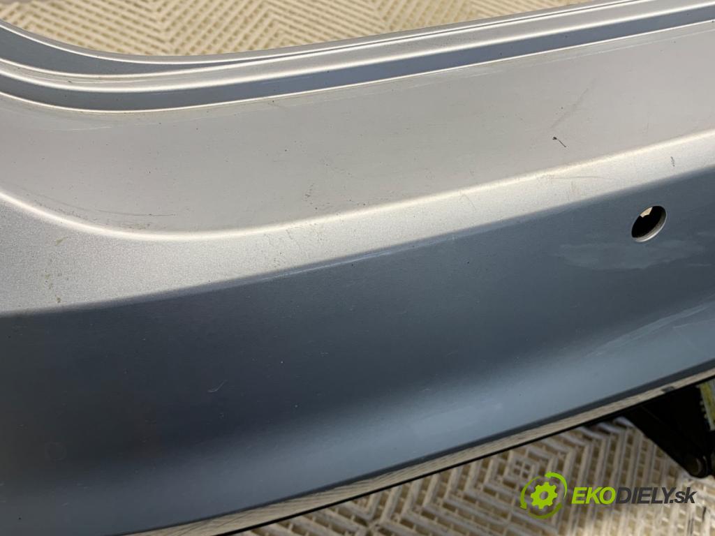 VW GOLF VII Kombi 2015 81 kW 1.6 TDI 1598 nárazník zadní část LA7W (Klika dveří ostatní)