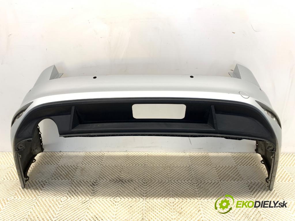 VW GOLF VII Kombi 2015 81 kW 1.6 TDI 1598 nárazník zadní část LA7W (Klika dveří ostatní)