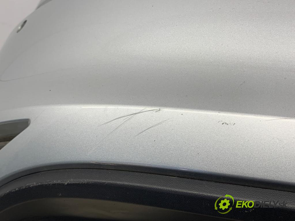 VW GOLF VII Kombi 2015 81 kW 1.6 TDI 1598 nárazník zadní část LA7W (Klika dveří ostatní)