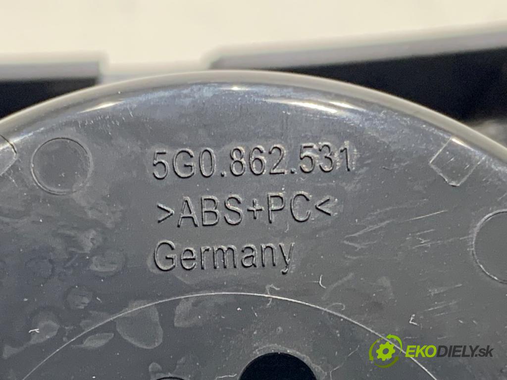 VW GOLF VII Kombi 2015 81 kW 1.6 TDI 1598 Držiak na nápoje 5G0862531 (Držiak (úchyt) na nápoje)