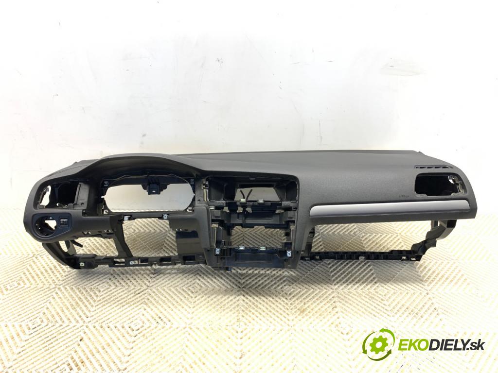 VW GOLF VII Kombi 2015 81 kW 1.6 TDI 1598 Palubná doska VANKÚŠ: spolujazdca volantu