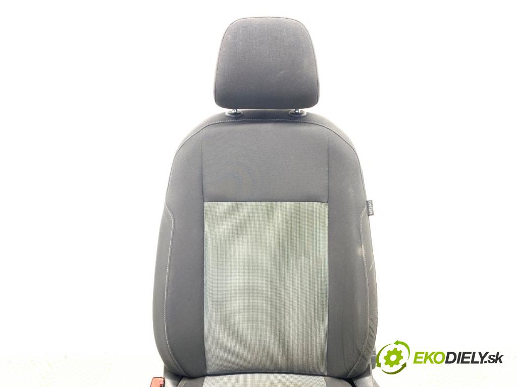 VW GOLF VII Kombi 2015 81 kW 1.6 TDI 1598 Sedadlo ľavy predný