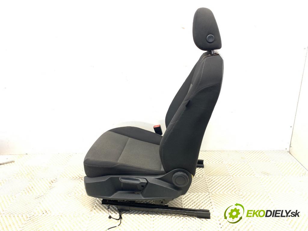 VW GOLF VII Kombi 2015 81 kW 1.6 TDI 1598 Sedadlo ľavy predný