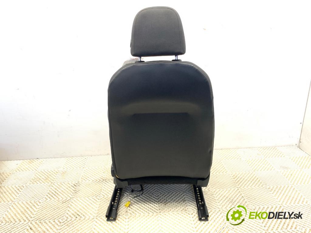 VW GOLF VII Kombi 2015 81 kW 1.6 TDI 1598 Sedadlo ľavy predný