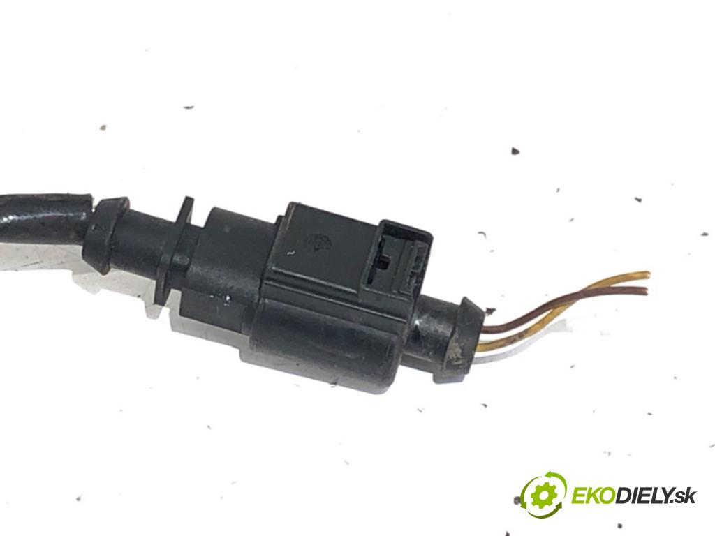 VW GOLF VII Kombi 2015 81 kW 1.6 TDI 1598 Snímač teploty spalín 04L906088BD (Snímač)