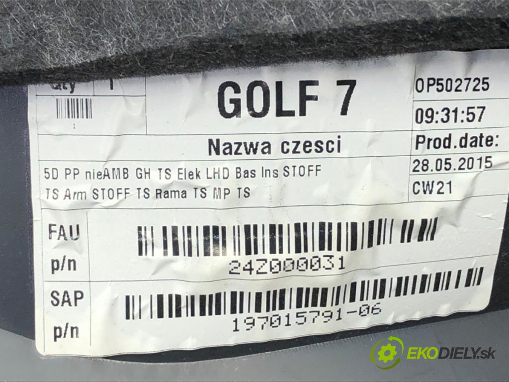VW GOLF VII Kombi 2015 81 kW 1.6 TDI 1598 ča dveře pravý přední část