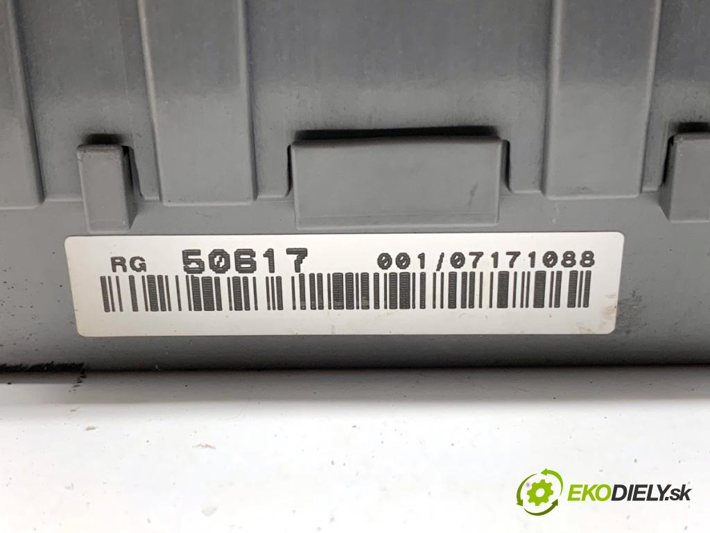 HONDA CIVIC VIII liftback 2007 103 kW 1.8 (FN1, FK2) 1799 modul BSI  (Pojistková skříňka)