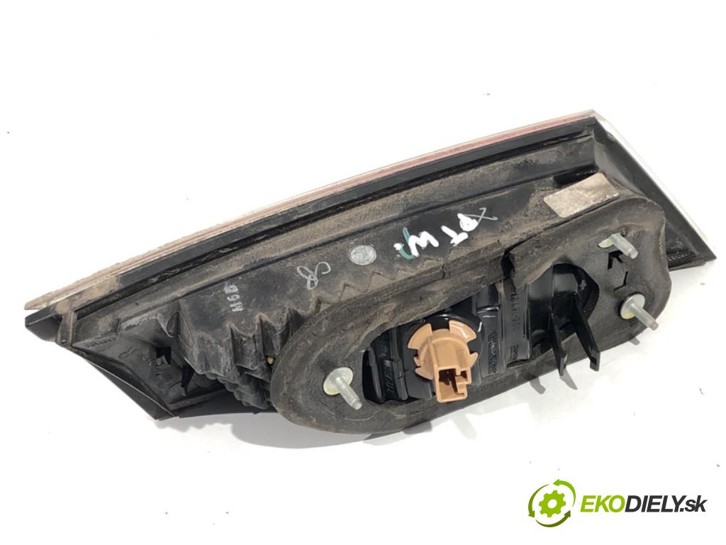 HONDA CIVIC VIII liftback 2007 103 kW 1.8 (FN1, FK2) 1799 Svetlo zad pravá vnútorná  (Kľučka dverí ostatné)