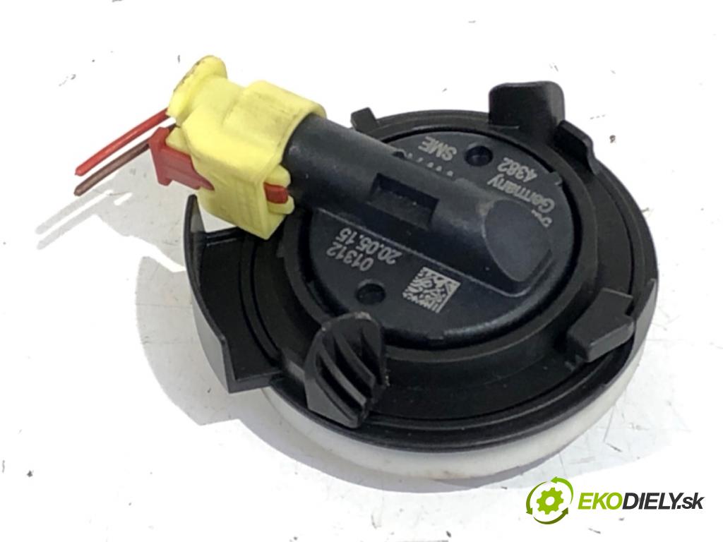 VW GOLF VII Kombi 2015 81 kW 1.6 TDI 1598 Snímač nárazu 5Q0959354 (Snímač nárazu)