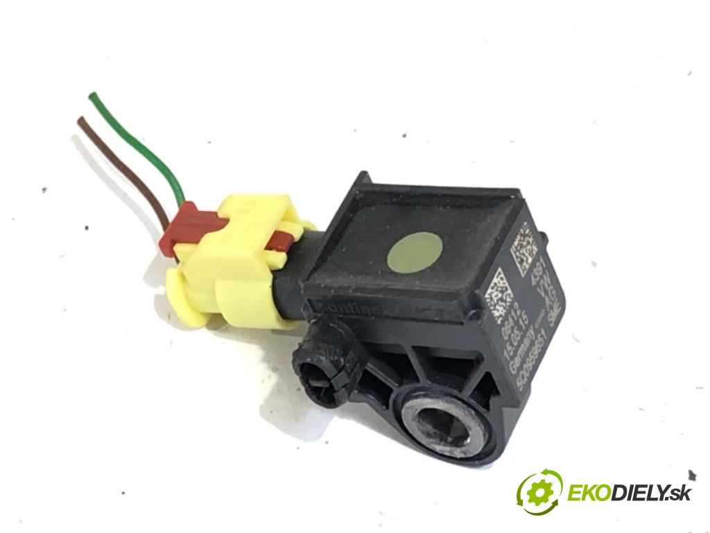 VW GOLF VII Kombi 2015 81 kW 1.6 TDI 1598 Snímač nárazu 76 (Snímač nárazu)