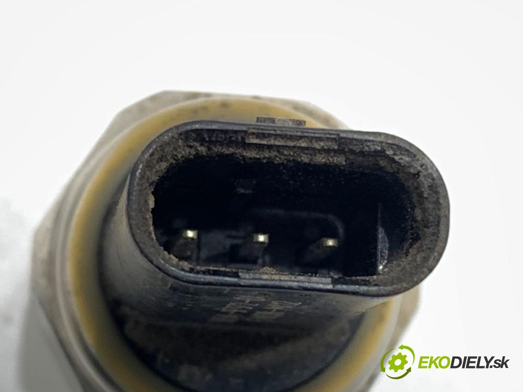 FORD MONDEO MK5 liftback 2014 176 kW 2.0 EcoBoost 1999 Snímač tlaku paliva BU5A-9F972-BA (Snímač)