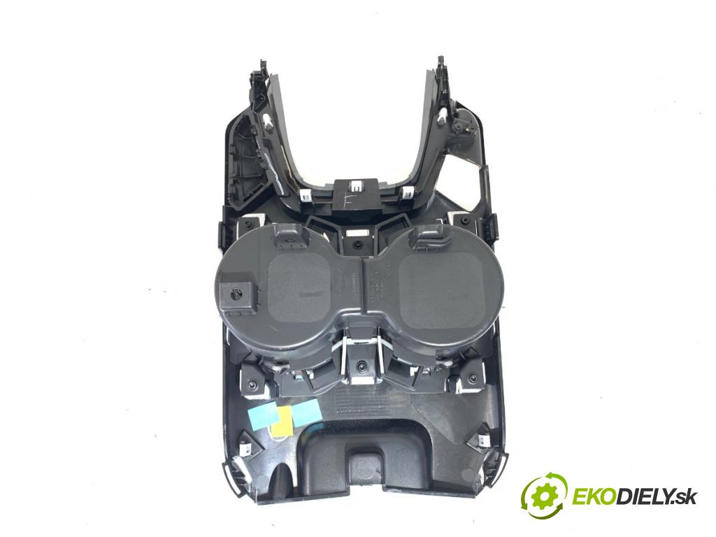 FORD MONDEO MK5 liftback 2014 176 kW 2.0 EcoBoost 1999 Držiak na nápoje  (Držiak (úchyt) na nápoje)