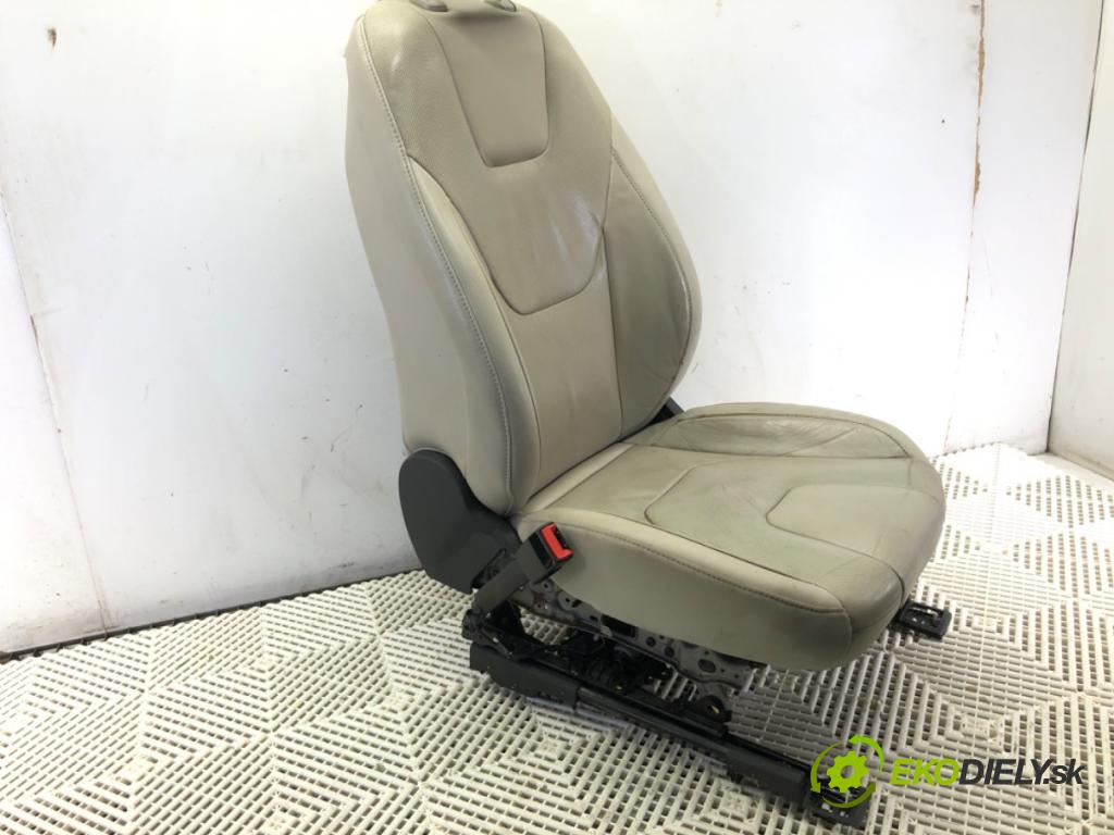 FORD MONDEO MK5 liftback 2014 176 kW 2.0 EcoBoost 1999 sedadlo levý přední část