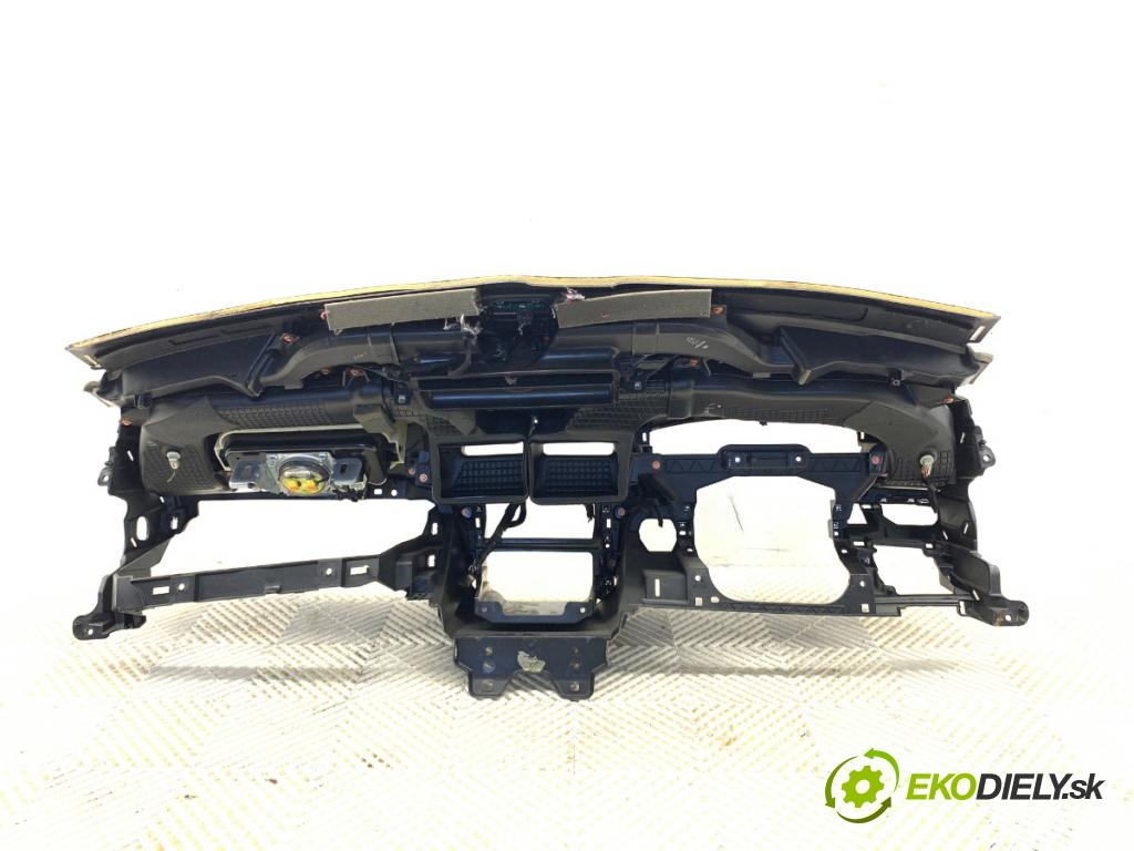 FORD MONDEO MK5 liftback 2014 176 kW 2.0 EcoBoost 1999 palubní doska POLŠTÁŘ: spolujezdce