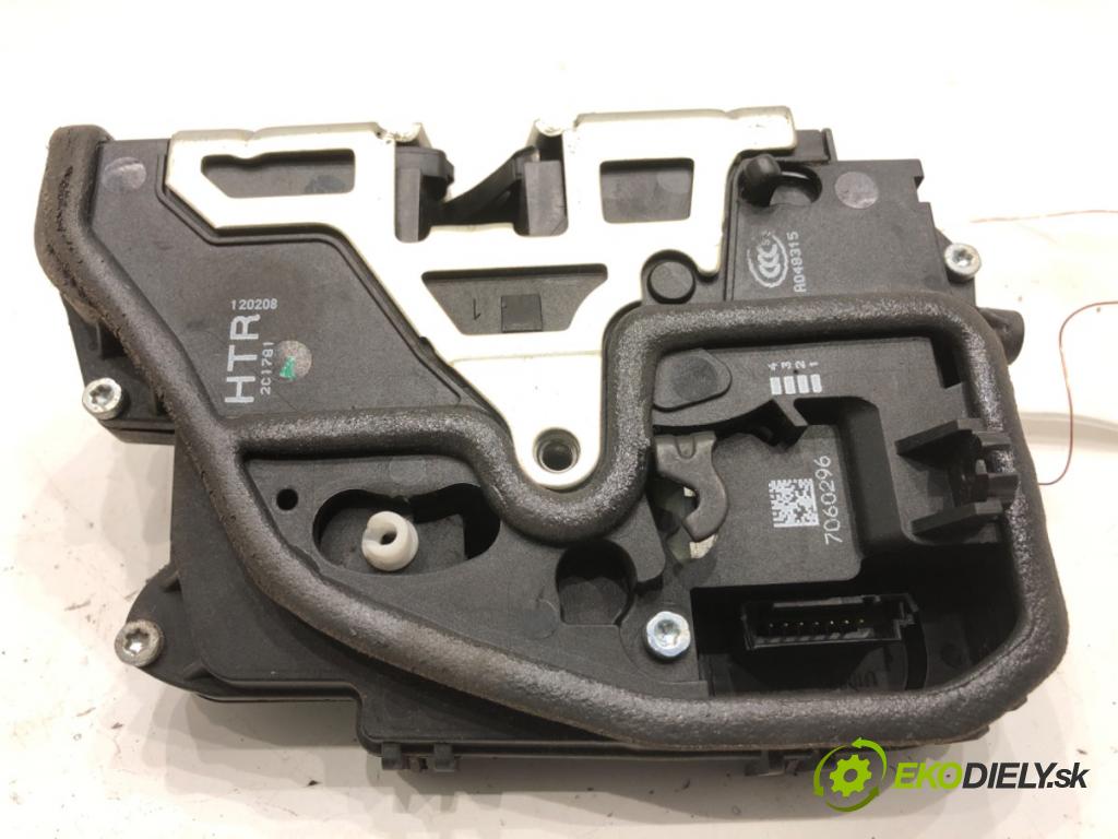 BMW E90 sedan 2008 125 kW 320 i 1995 zámok dveře pravý zadní část A048315