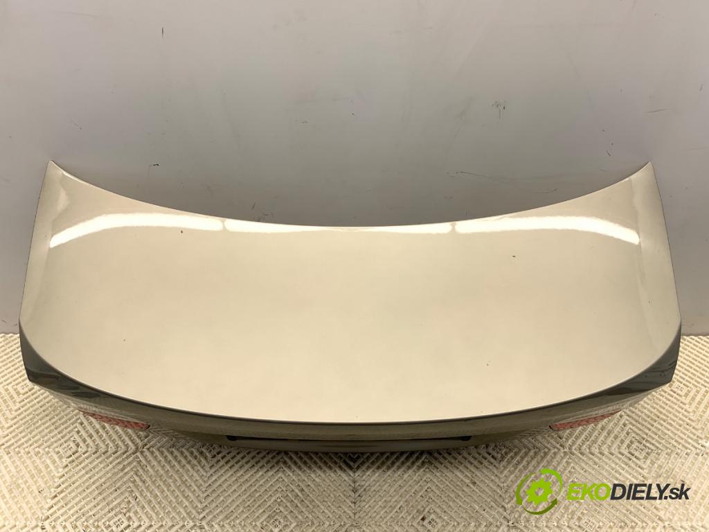 BMW E90 sedan 2008 125 kW 320 i 1995 kapota zadní část A53