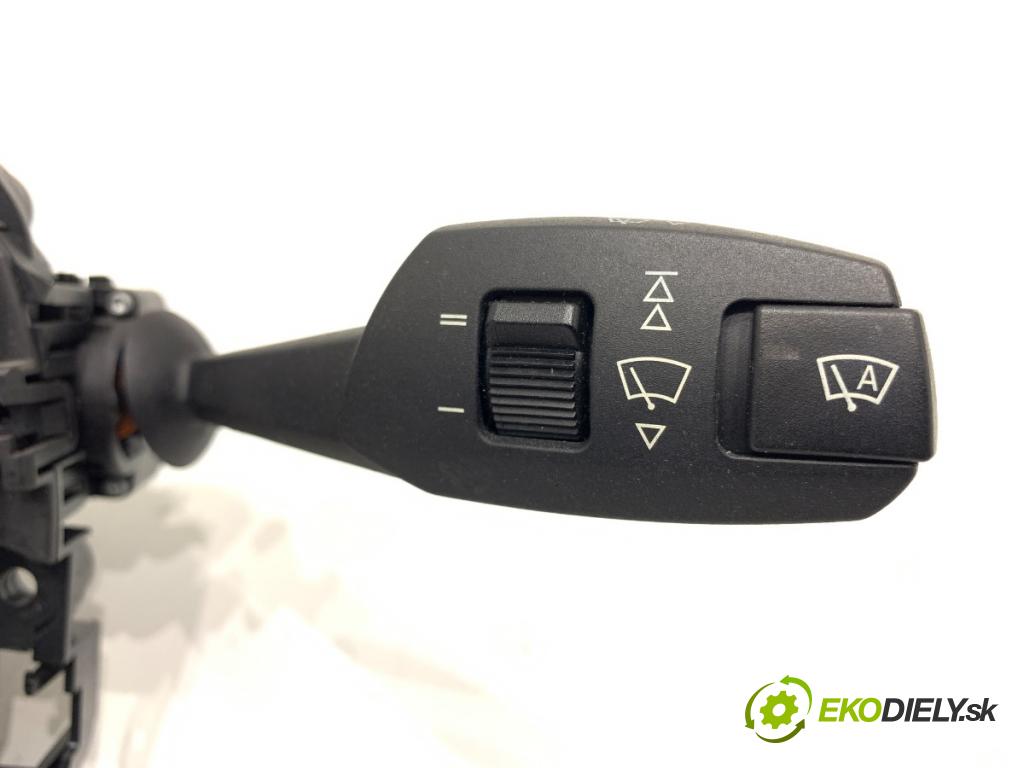 BMW E90 sedan 2008 125 kW 320 i 1995 Prepínač kombinovaný 93404G4951 (Prepínacie páčky pod volantom)
