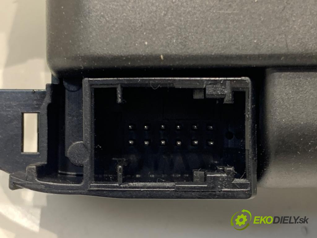 BMW E90 sedan 2008 125 kW 320 i 1995 Prepínač kombinovaný 93404G4951 (Prepínacie páčky pod volantom)