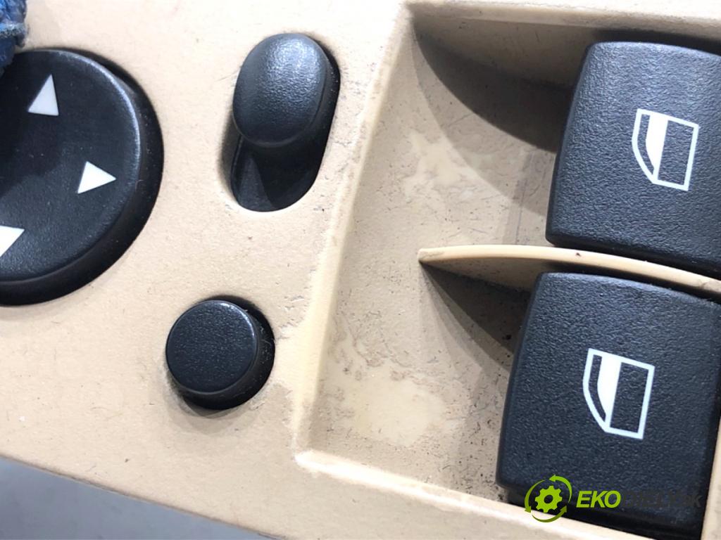 BMW E90 sedan 2008 125 kW 320 i 1995 Prepínač okien 9132137 (Prepínacie páčky pod volantom)