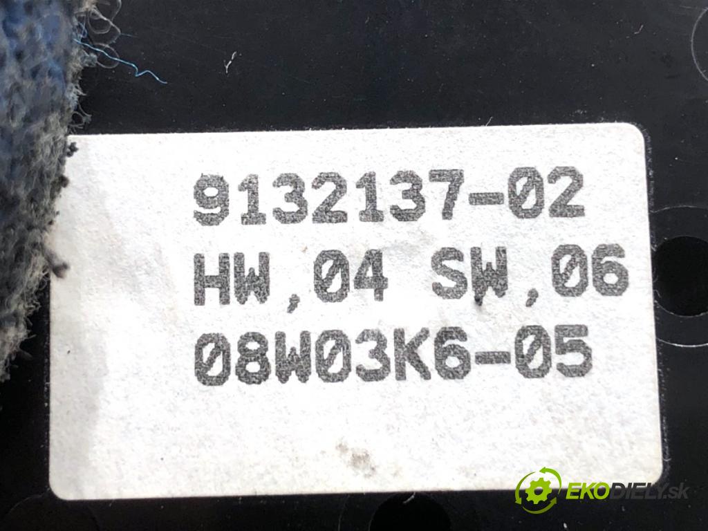 BMW E90 sedan 2008 125 kW 320 i 1995 Prepínač okien 9132137 (Prepínacie páčky pod volantom)