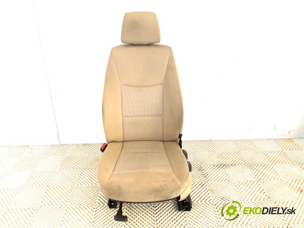 BMW E90 sedan 2008 125 kW 320 i 1995 Sedadlo ľavy predný 