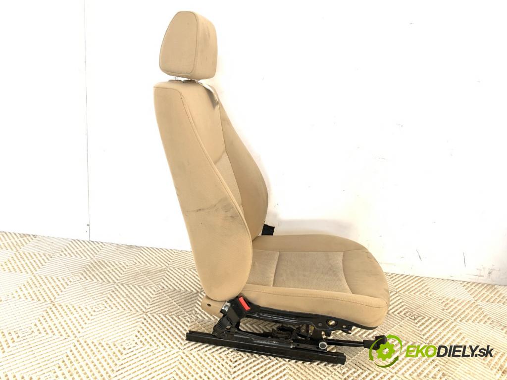 BMW E90 sedan 2008 125 kW 320 i 1995 Sedadlo ľavy predný