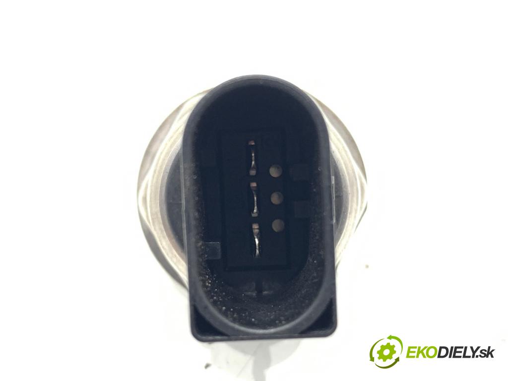 BMW E90 sedan 2008 125 kW 320 i 1995 Snímač tlaku paliva 7537319 (Snímač)