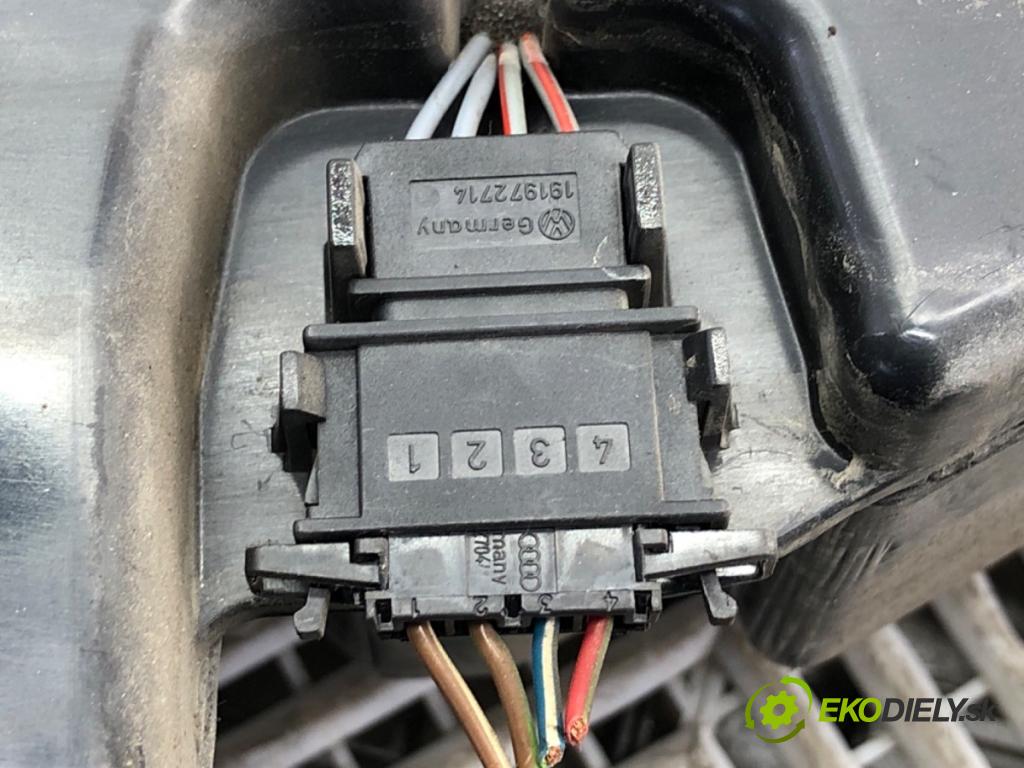 AUDI A3 8P liftback 2003 103 kW 2.0 TDI 16V 1968 subwoofer 8P3035382A (Audio zariadenie)