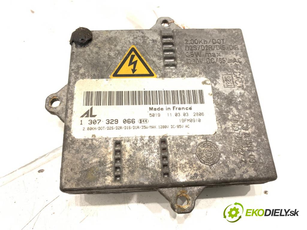 AUDI A3 8P liftback 2003 103 kW 2.0 TDI 16V 1968 Menič XENON 1307329066 (Riadiaca jednotka xenónu)