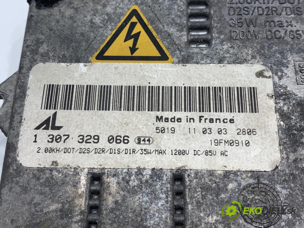 AUDI A3 8P liftback 2003 103 kW 2.0 TDI 16V 1968 Menič XENON 1307329066 (Riadiaca jednotka xenónu)