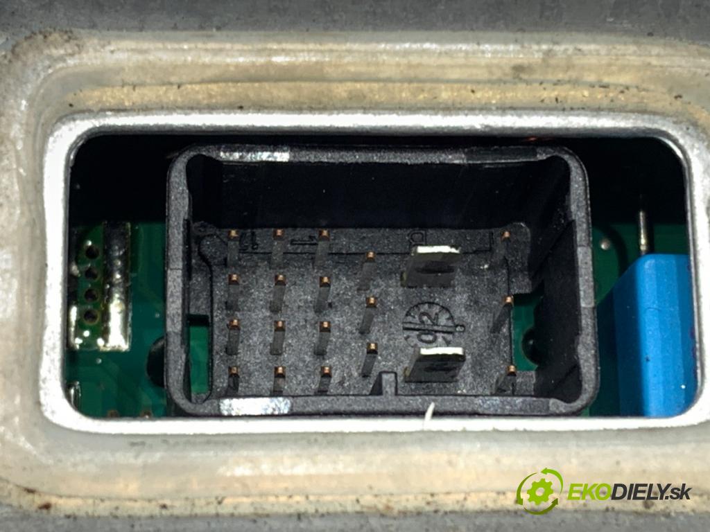 AUDI A3 8P liftback 2003 103 kW 2.0 TDI 16V 1968 Menič XENON 1307329066 (Riadiaca jednotka xenónu)