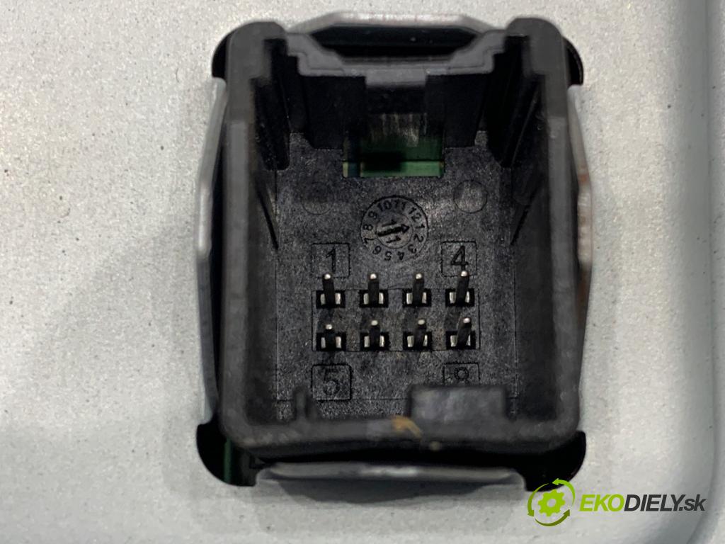 CHEVROLET CRUZE liftback 2012 104 kW 1.8 1796 Dislpej 22764032 (Prístrojová doska)