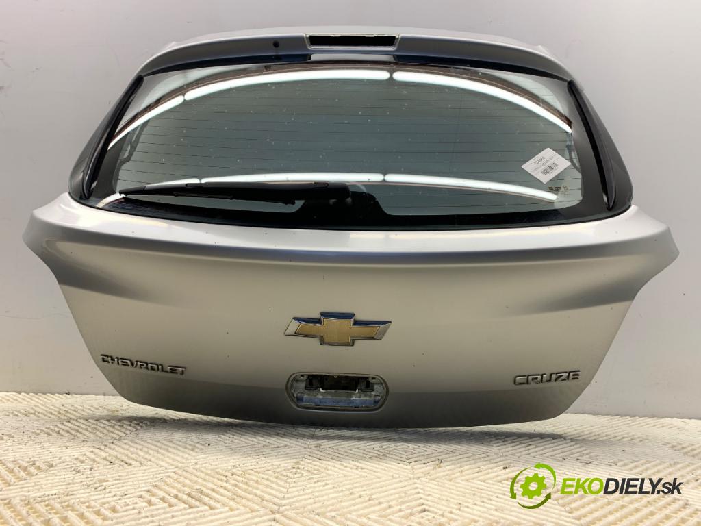 CHEVROLET CRUZE liftback 2012 104 kW 1.8 1796 kapota zadní část