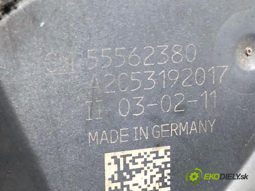 CHEVROLET CRUZE liftback 2012 104 kW 1.8 1796 Škrtiaca klapka 55562380 (Škrtiaca klapka)
