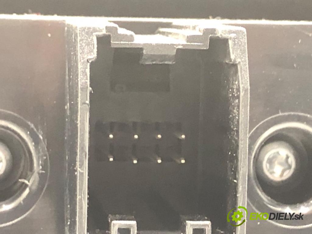 CHEVROLET CRUZE liftback 2012 104 kW 1.8 1796 Panel ovládania radia 94563272 (Prepínacie páčky pod volantom)